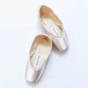 LOT of six (6) Russian Pointe Rubin Ruby Shoes Rd 38 Rd 35 Rd 37 Rd 41